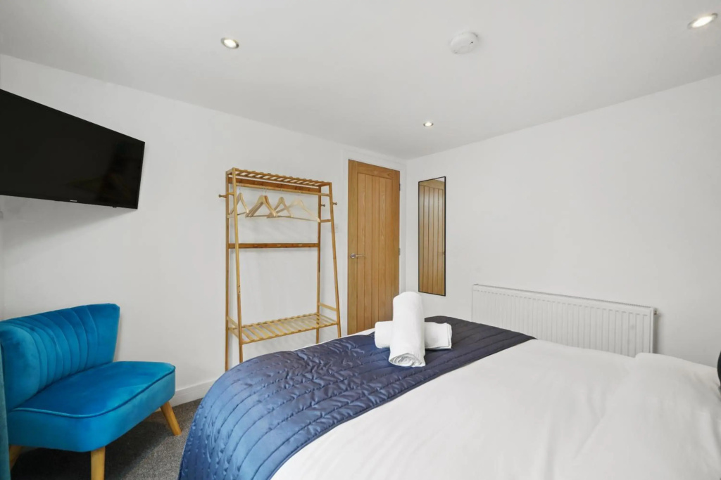 Stylish Boutique 1 Bed Apartment 4 Guests Wi-Fi Netflix Disney Plus Parking Close To Town & Gravesend Station