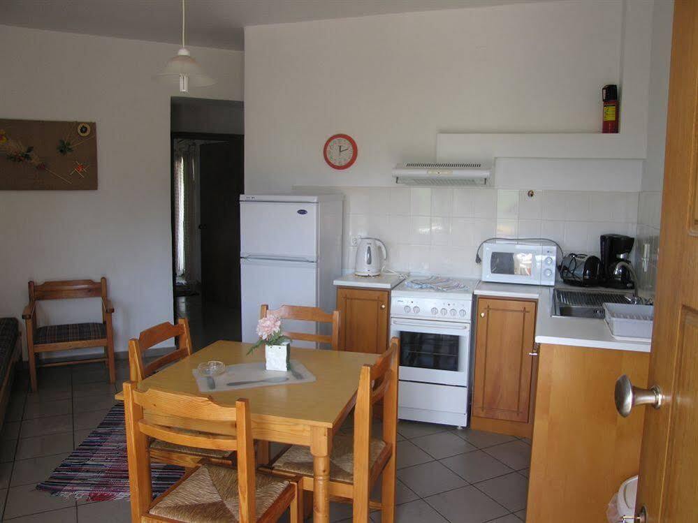 New Kydonia Suites & Studios 4 *