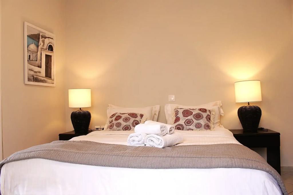 Standard Double room with partial sea view (full double bed)