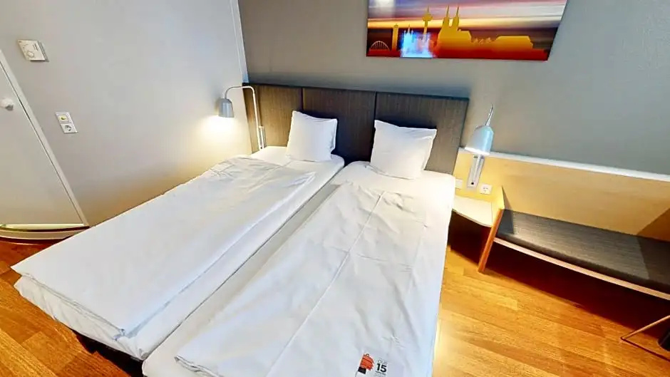 ibis Köln Airport - Chambres