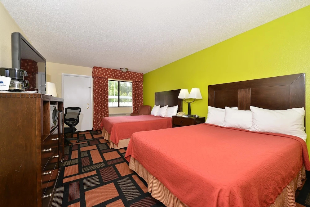 Standard Quadruple room with balcony