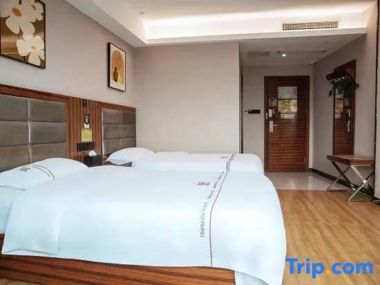 Deluxe Double room (full double bed)