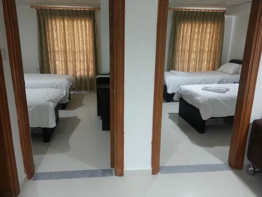 2 Bedrooms Standard Quadruple room with city view