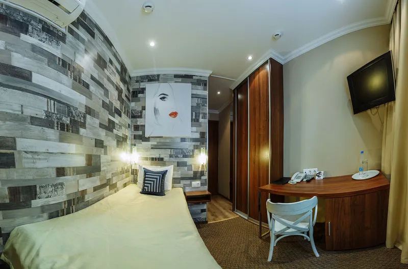 Economy room