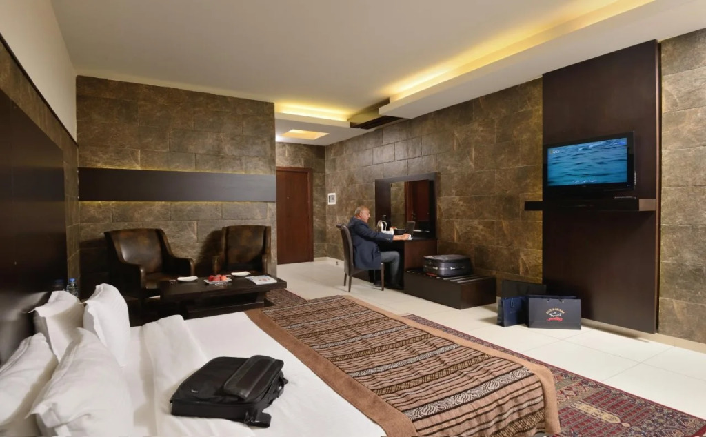 Reston Hotel - фото 6