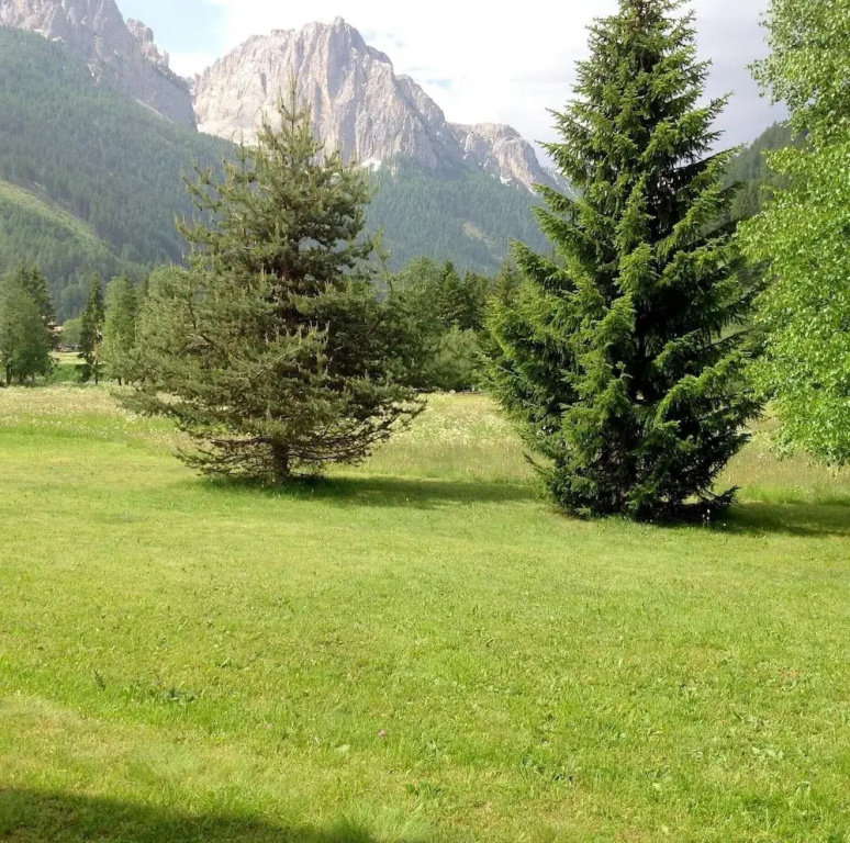 Spacious Chalet with Garden near Ski Area in Tyrol