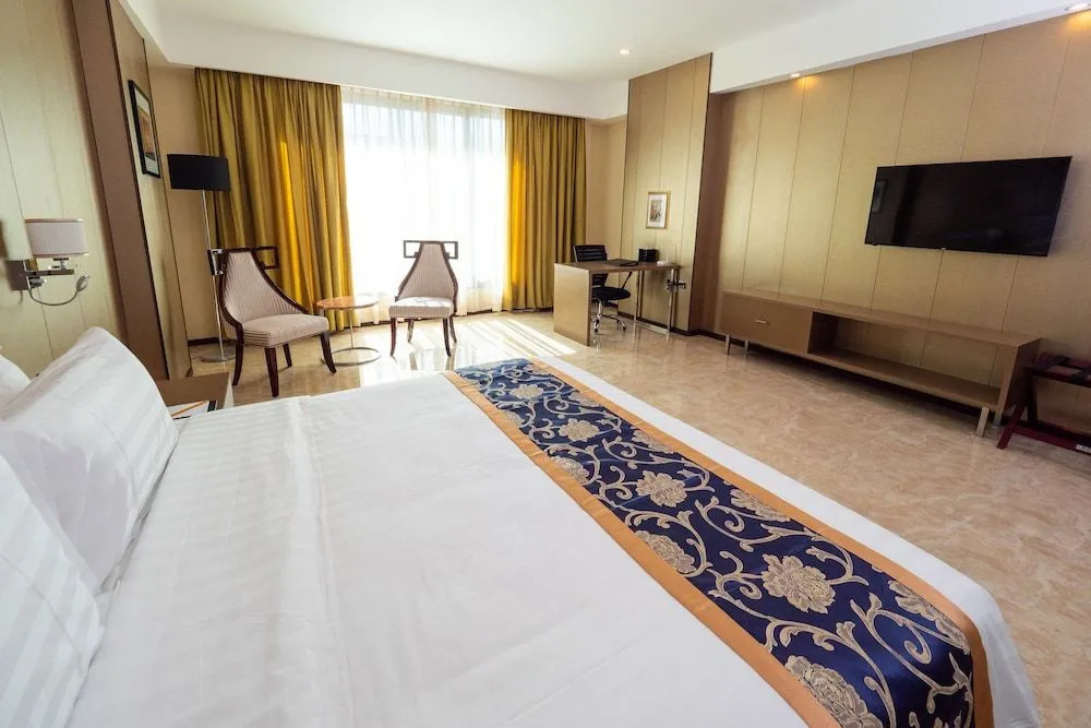 Sunday Hevea Hotel and Resort - фото 4