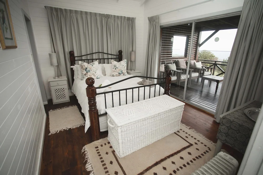 Luxury Double room (full double bed)