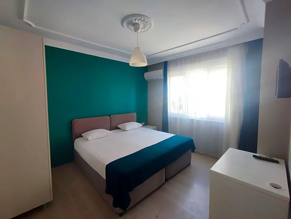 Double room (full double bed)