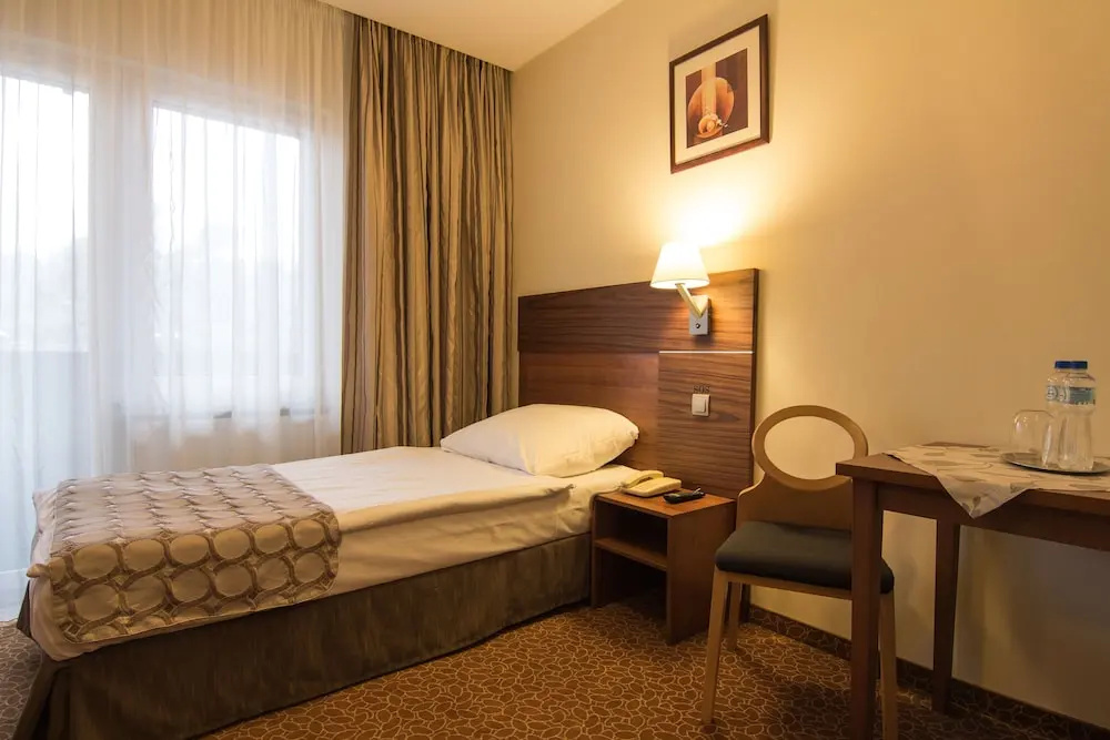 Comfort Single room with balcony (single bed)