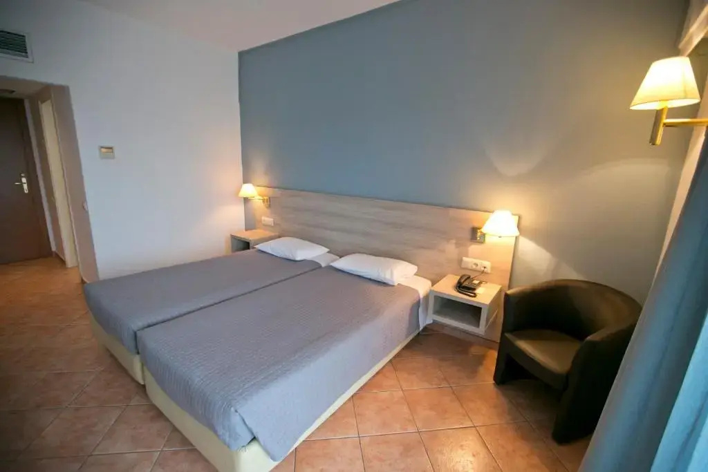 Economy Triple room