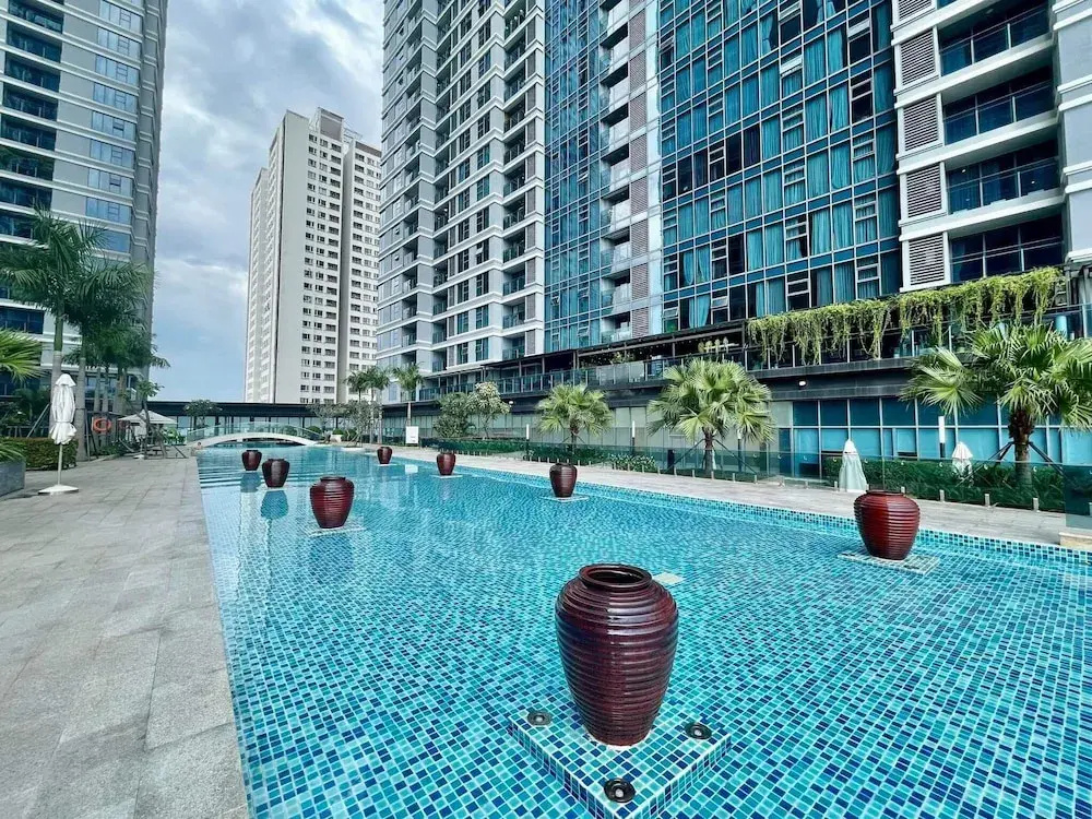 DongDong Apartment in Sunwah Pearl
