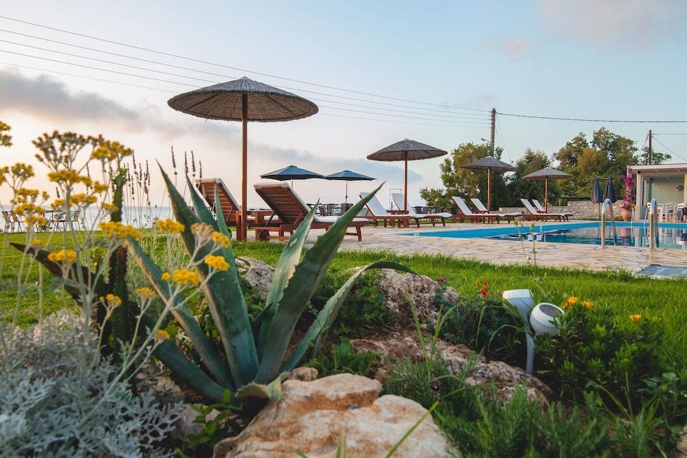 Kyparissia Blue 3 * Kyparissia Blue 3 *