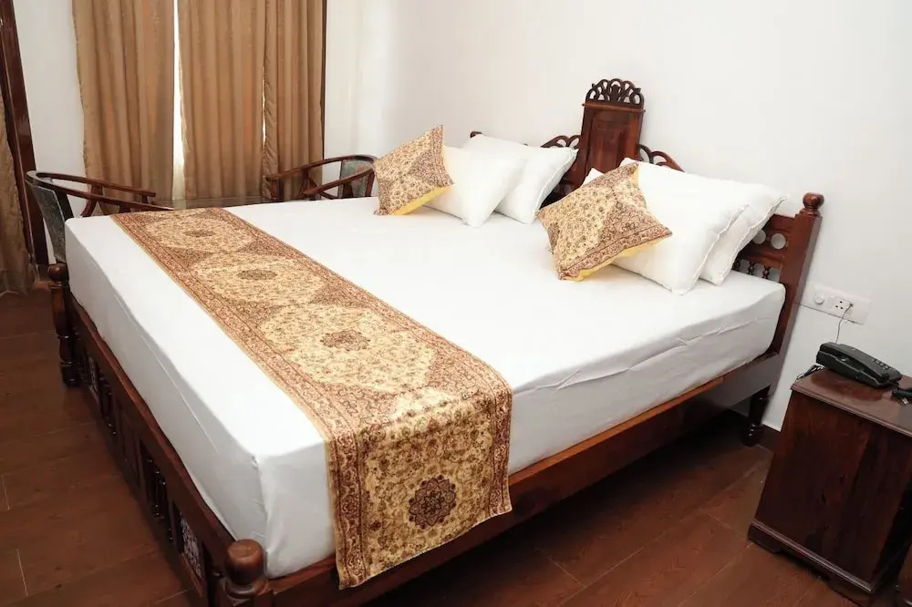 Classic Double room (full double bed)