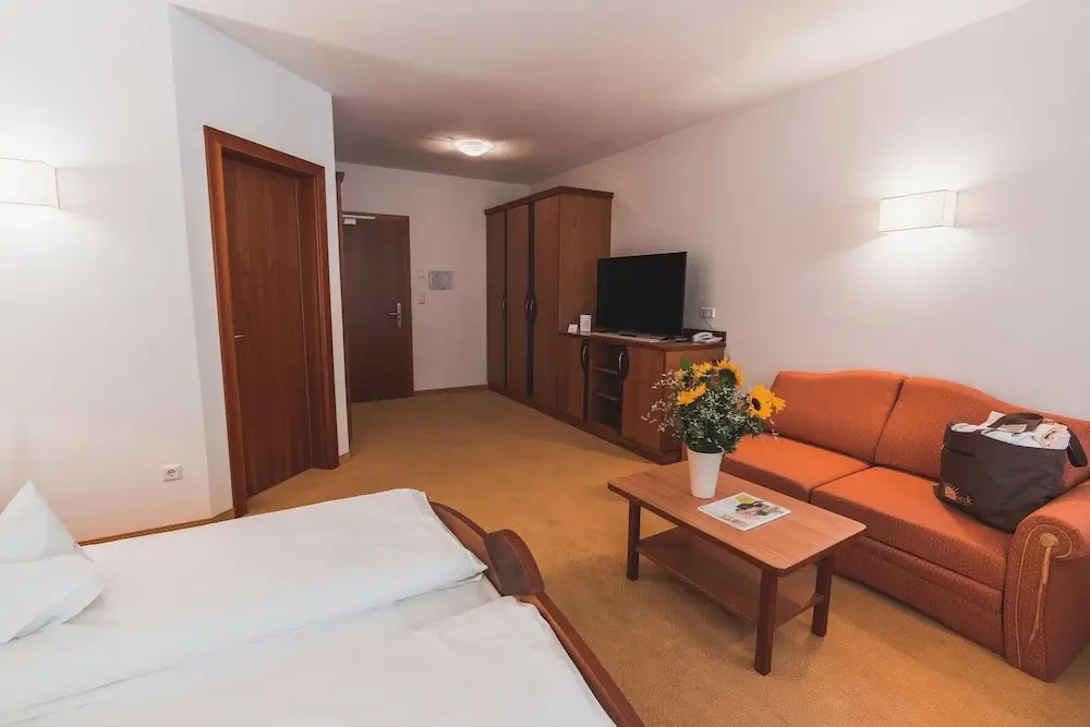 Comfort Double room with balcony (full double bed)