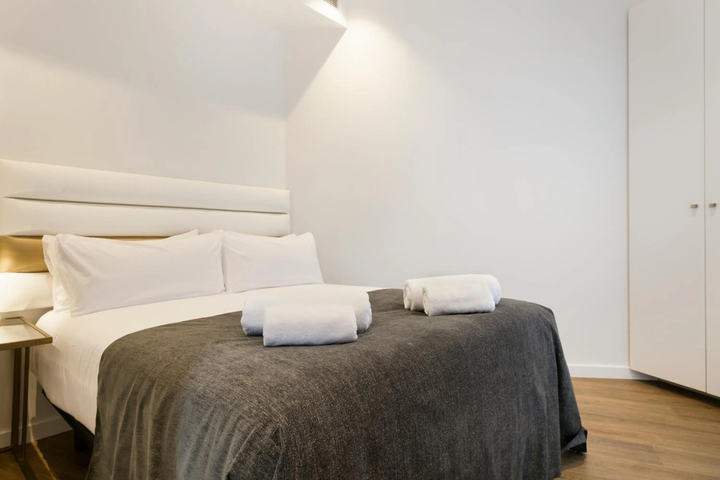 Splendom Suites — 2
