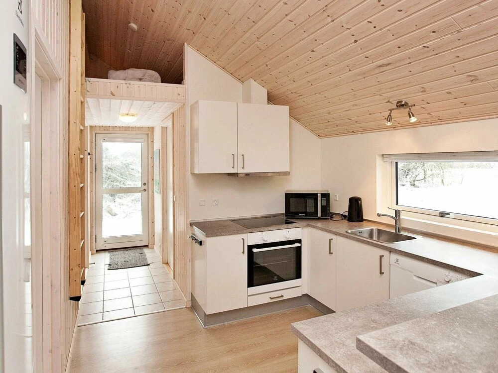 Serene Holiday Home in Dannemare With Indoor Whirlpool - фото 16