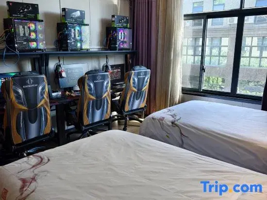 Sextuple Suite