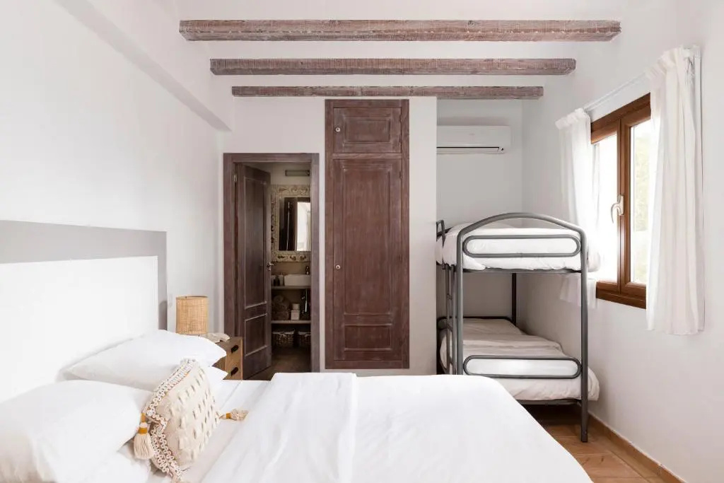 Standard Double Family room (full double bed)