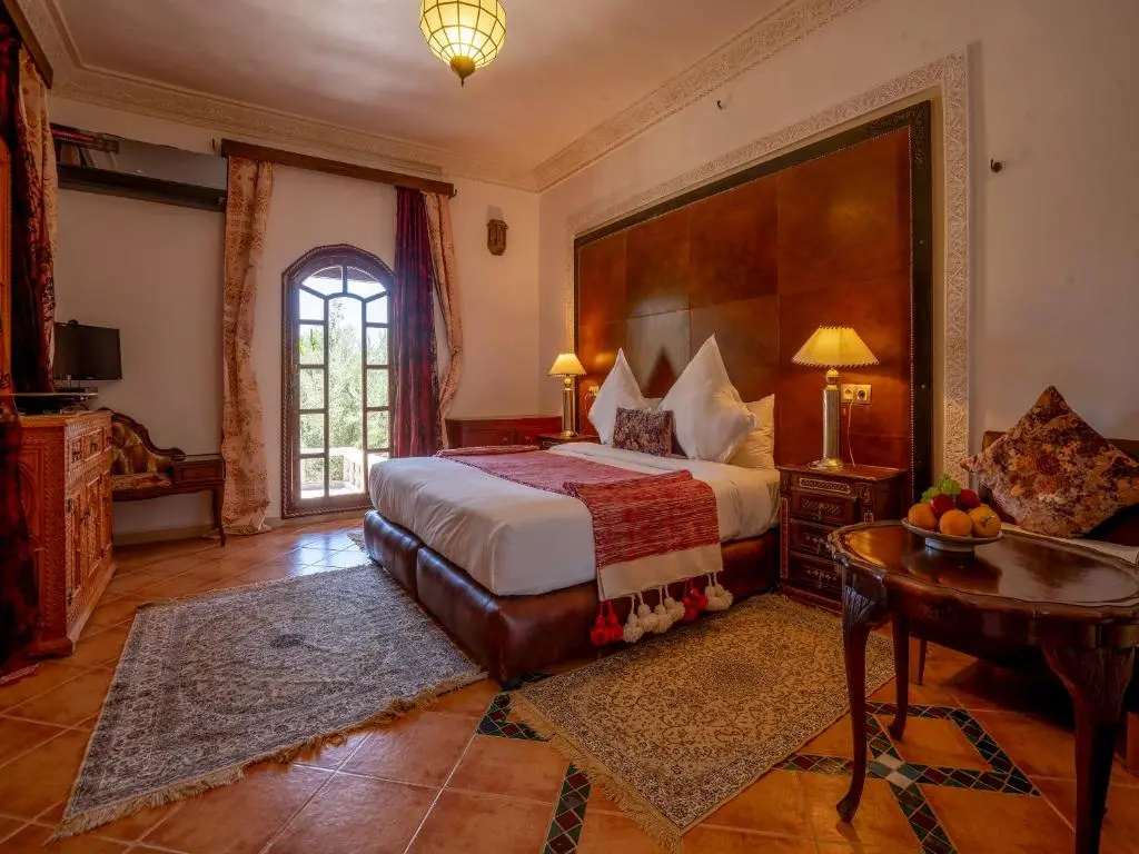 Deluxe Double room (full double bed)