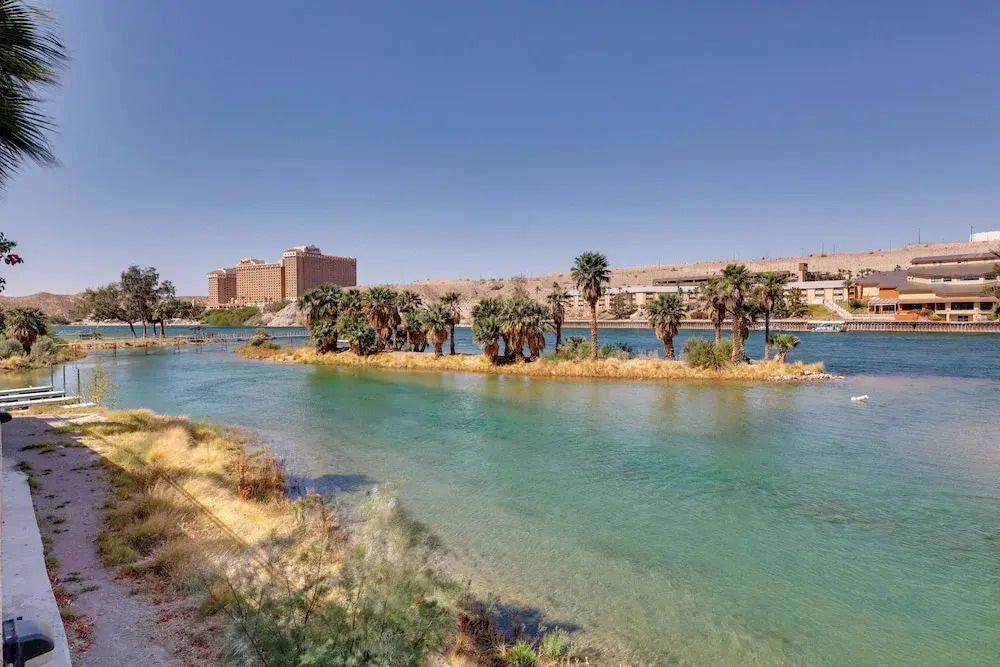 Step-free Bullhead City Condo w/ Balcony! — фото 4