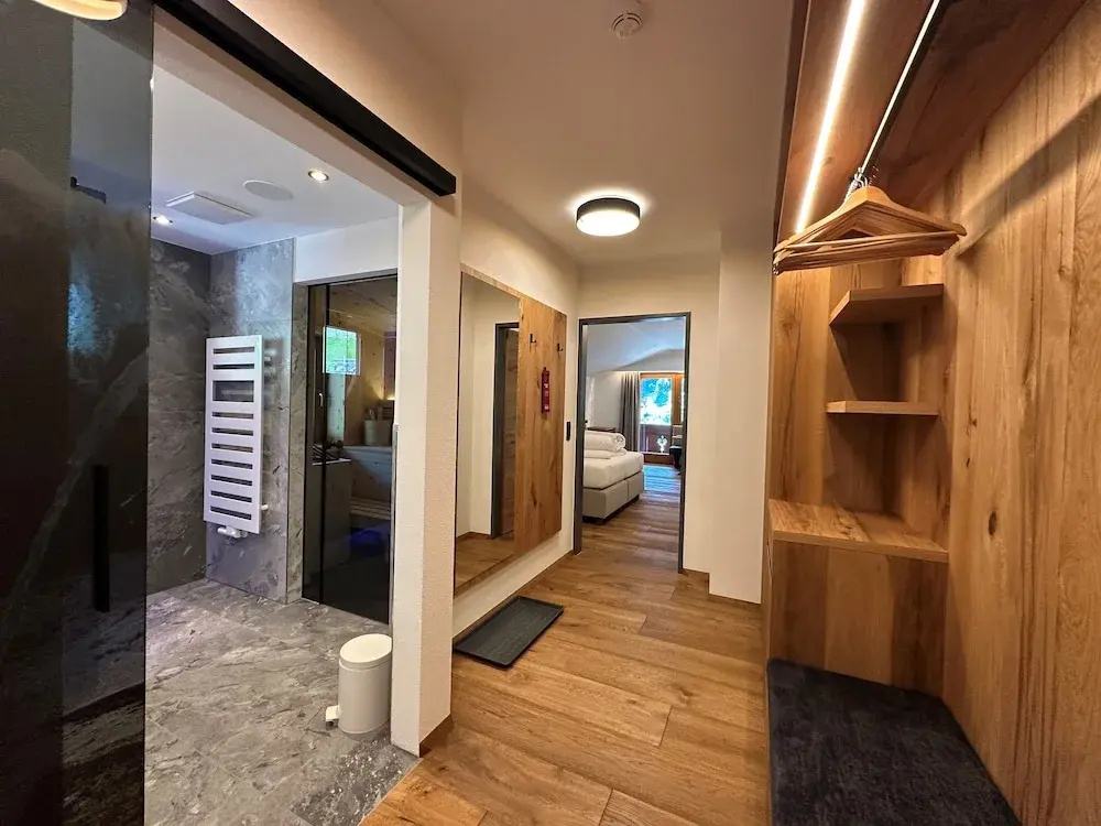 Luxury Suite