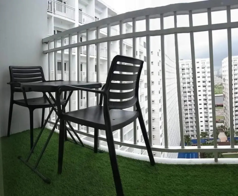Sithonia Suite, Shore Residences Tower C near MOA