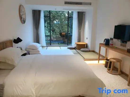 Standard room with view