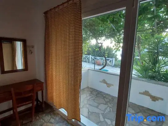 Astonishing House With sea View in Samos Island