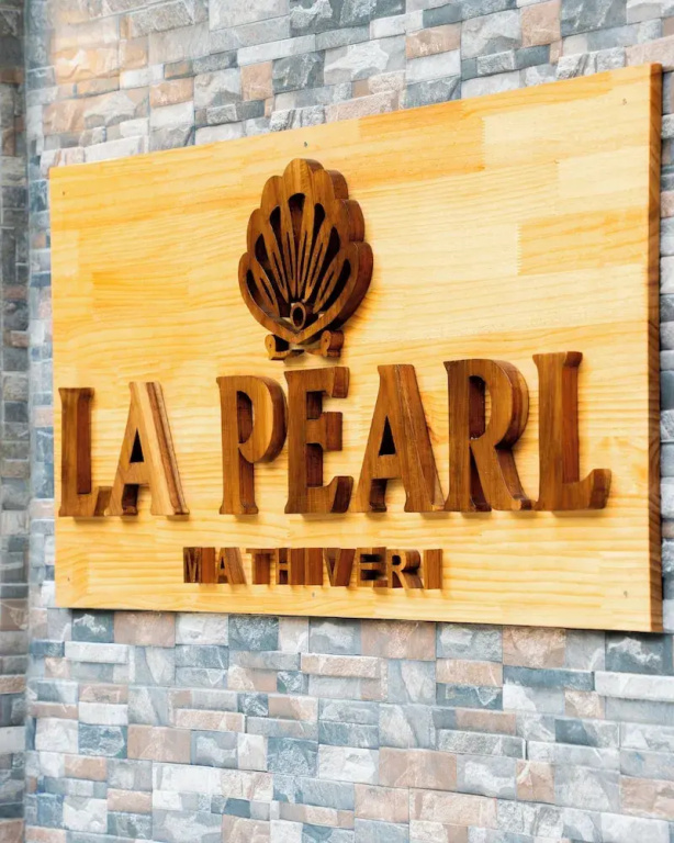La Pearl Mathiveri