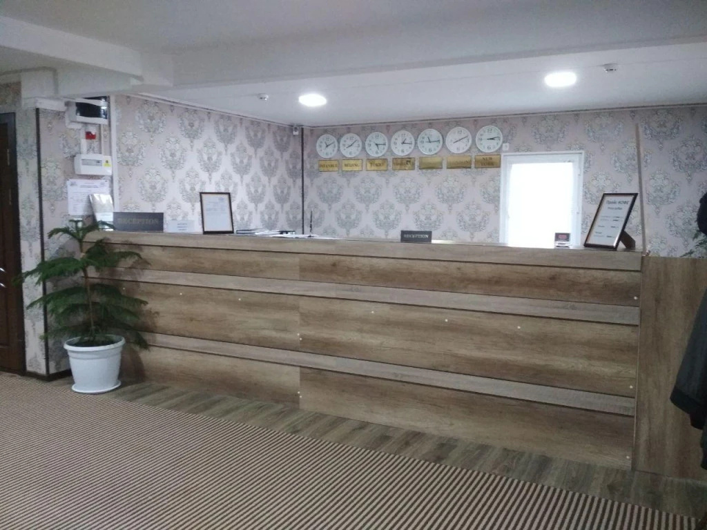 Lobby & Reception