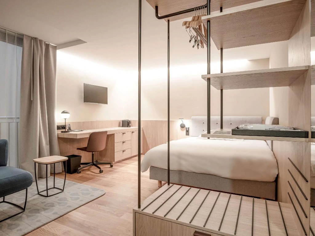 Classic Double room (full double bed)