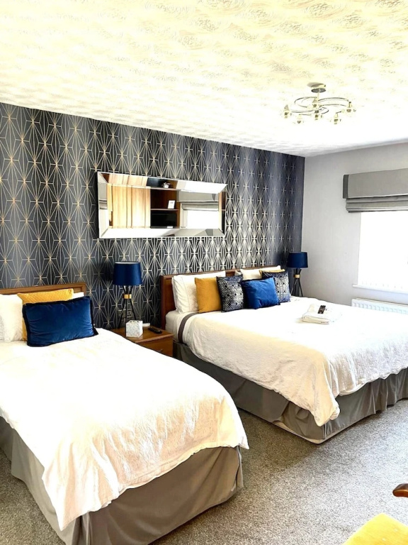 Deluxe Double room with mountain view (full double bed)