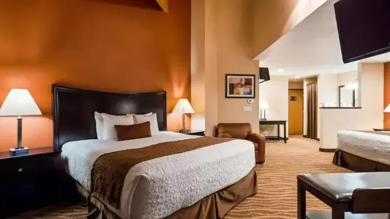 Double Suite with balcony (full double bed)
