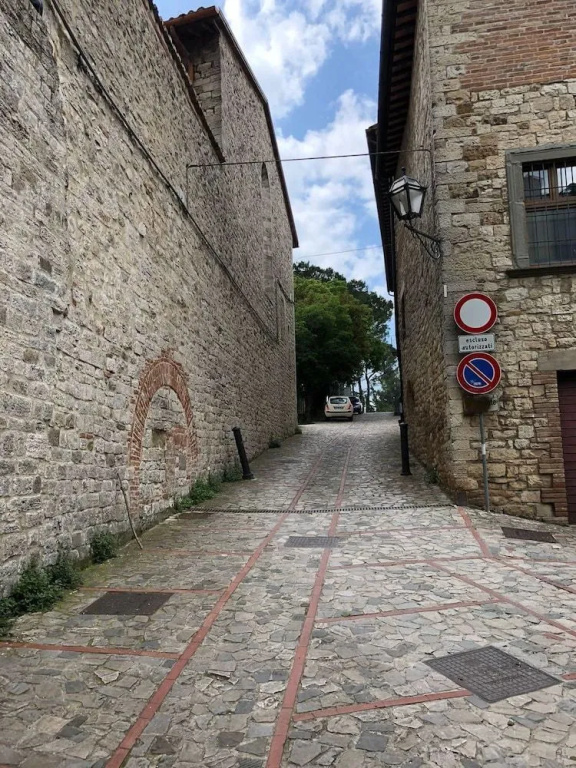 Romantica Todi