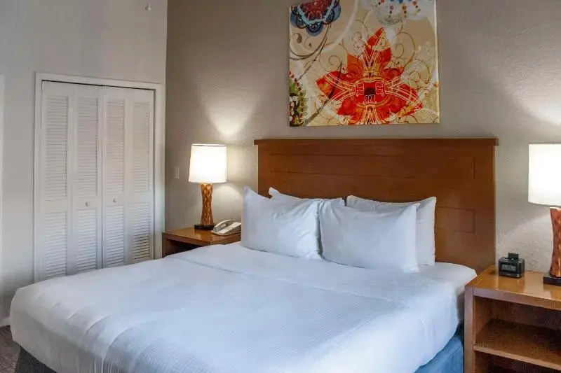 Standard Double room with balcony (full double bed)