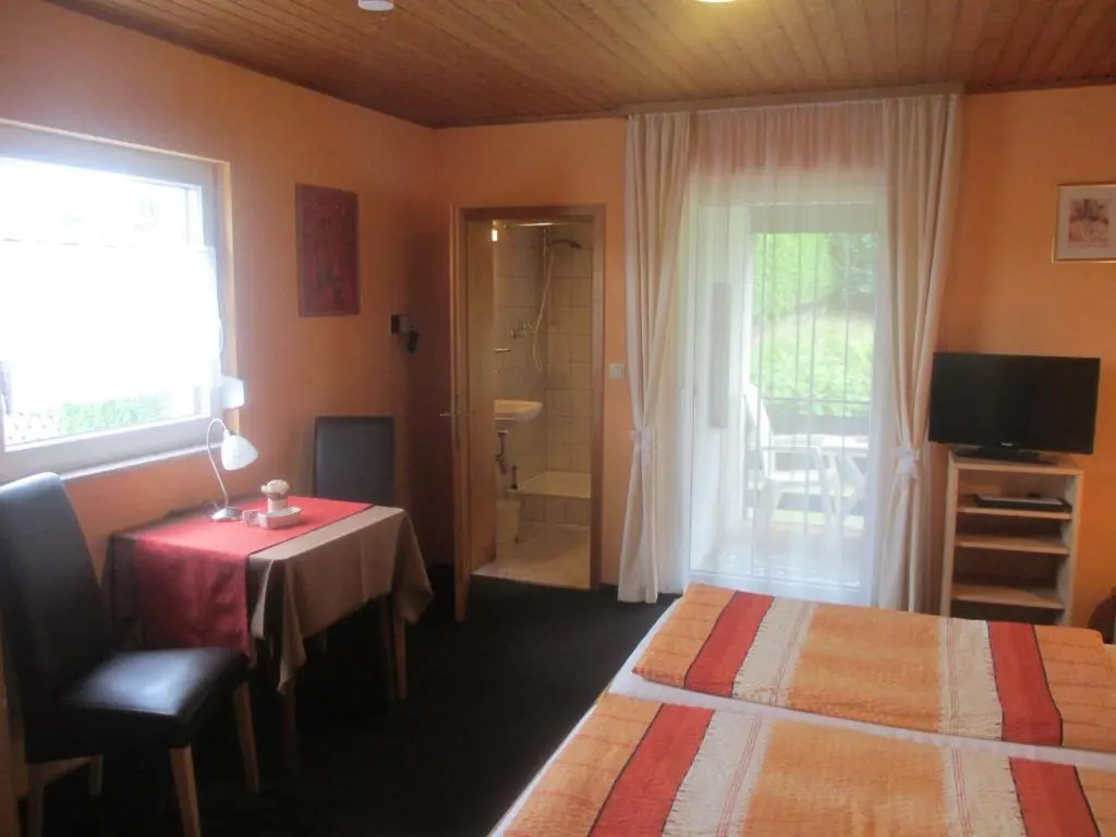 Standard Double room with balcony (full double bed)