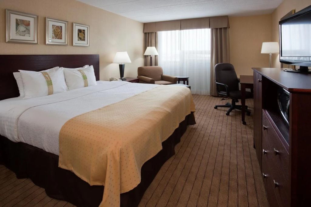Holiday Inn Toronto Airport East photo 7