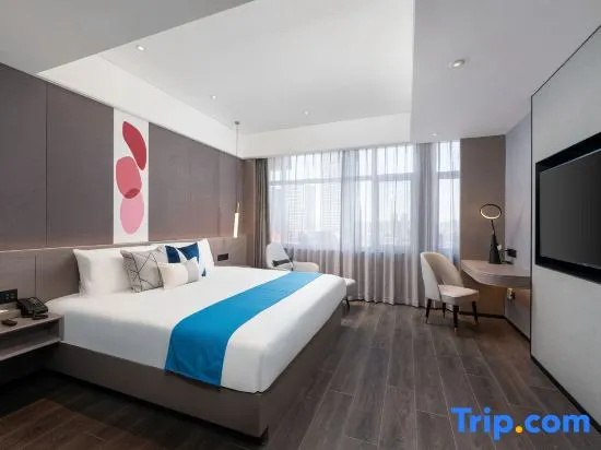 Business Double room (full double bed)
