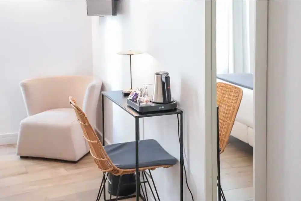 Standard Double room with balcony (full double bed)