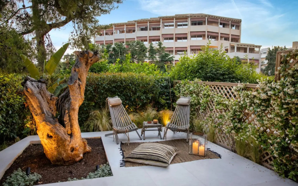 Olea Vouliagmeni Suite