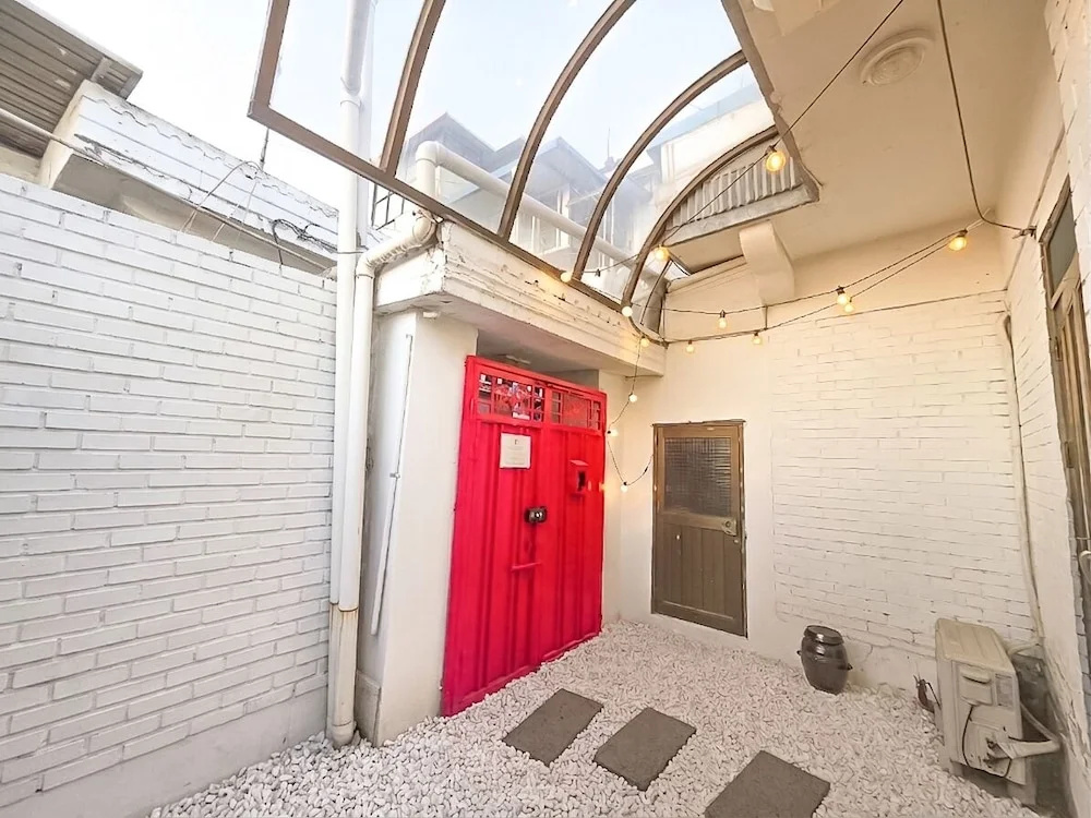 Seoul Wall Loft