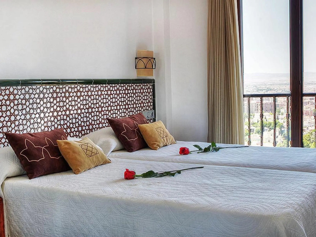 Superior Double room with city view (full double bed)