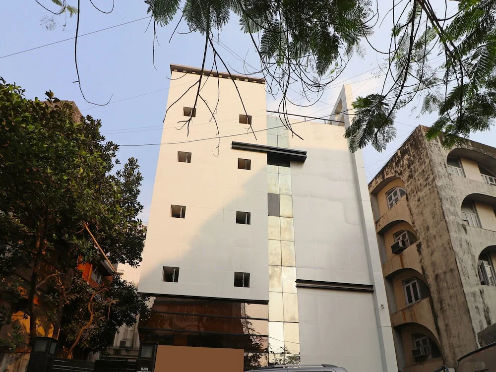 OYO 1187 Hotel Swiss Suites