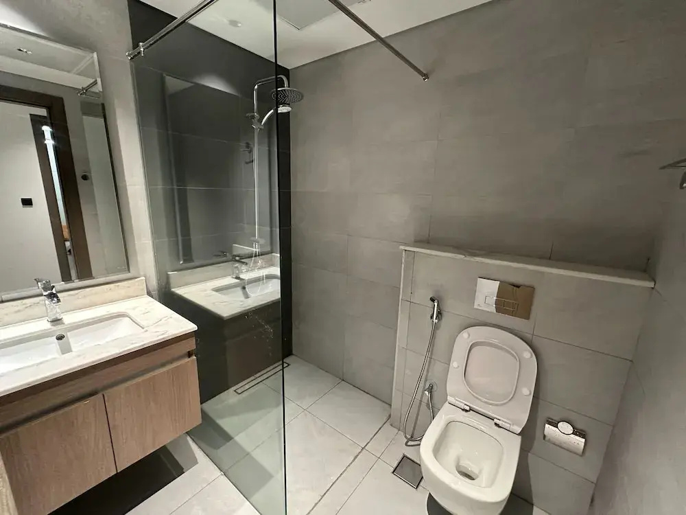 Luxury Hostel Bedspace in Downtown