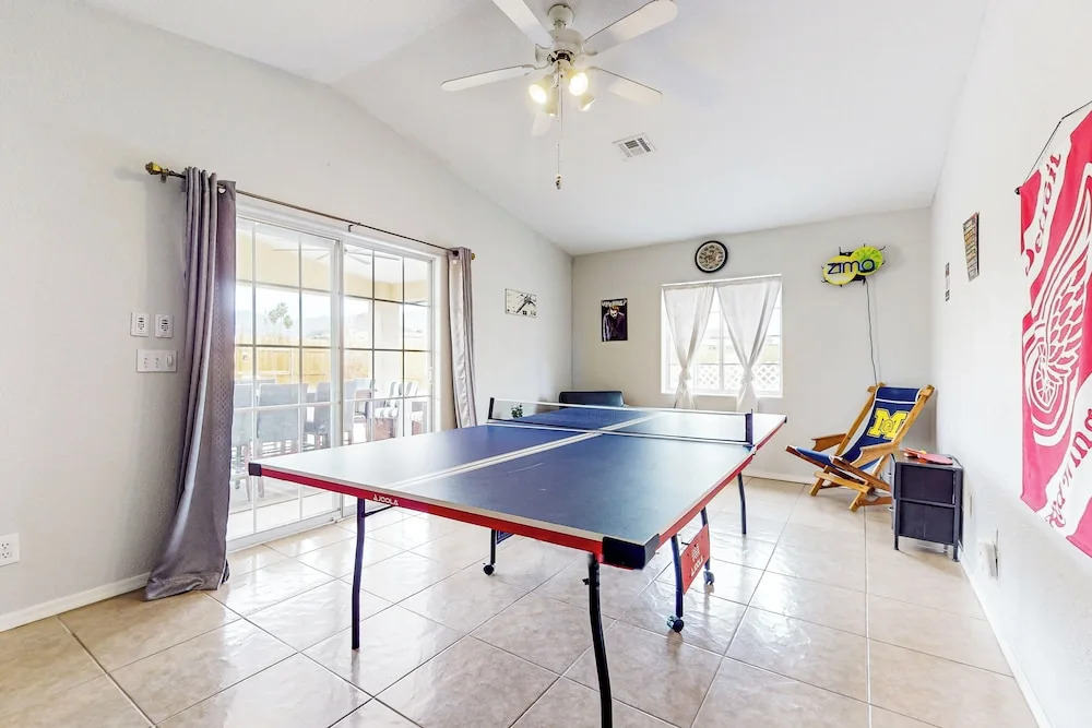 3BR w/ Ping-pong: Near Lake & Golf — фото 3