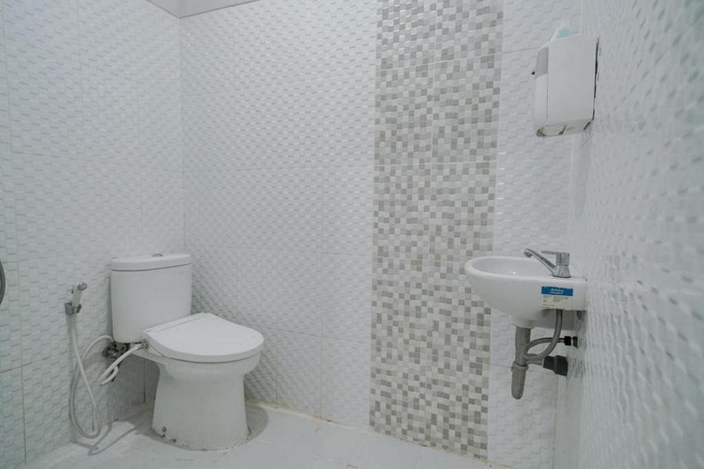 Двухместный номер Superior двуспальная кровать в Urbanview Hotel Bari Syariah Palembang