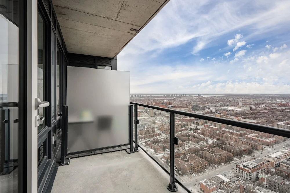 Designer 1BR plus Study Suite