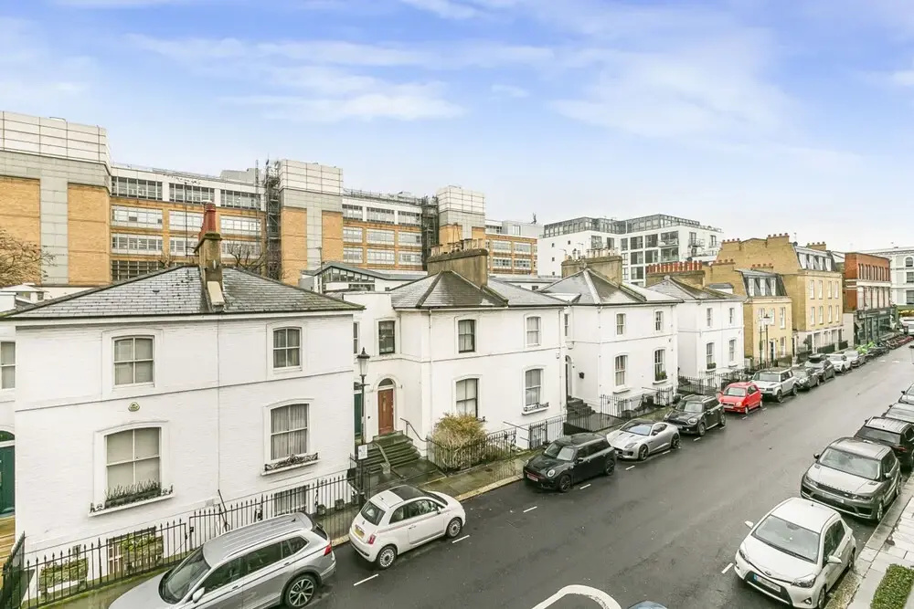 Best Location in London 3-bed Chelsea Home