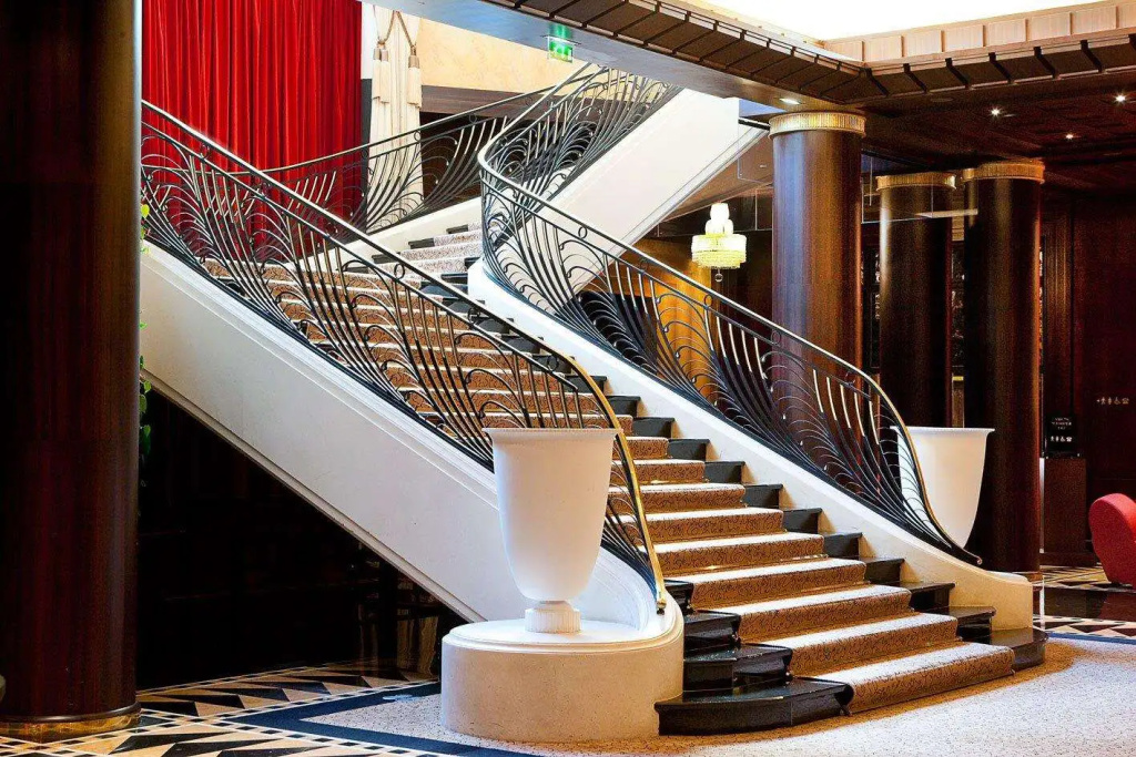 L'Hotel du Collectionneur 6